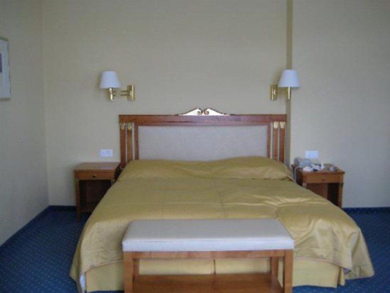 Hotel La Réserve Eden Au 5*